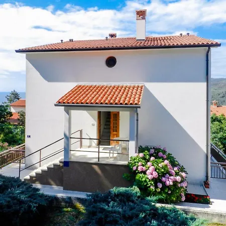 Apartment Josip